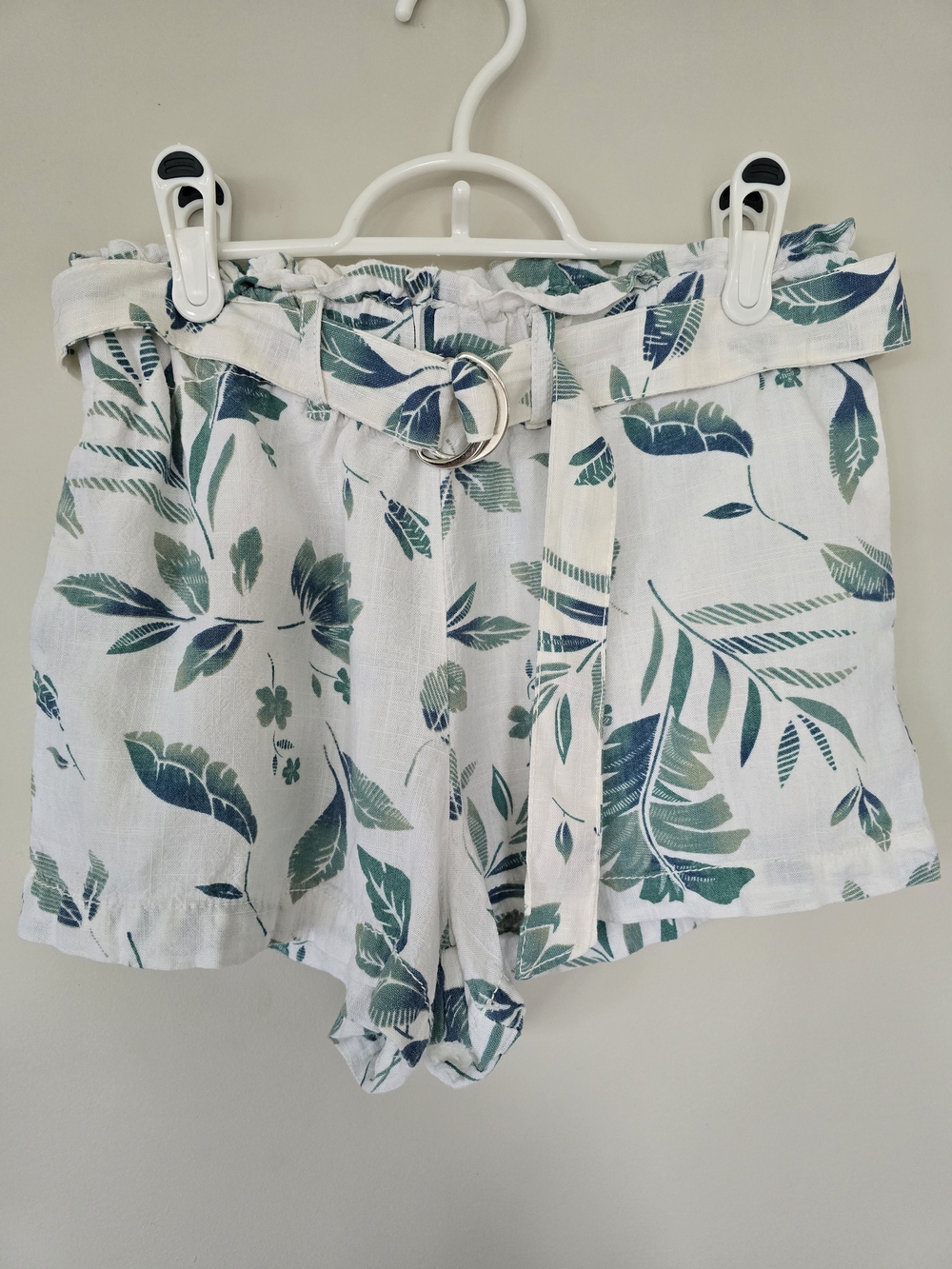 Women's High-Waist White Tropical Leaf Belted Linen Blend Shorts. Hip Pockets